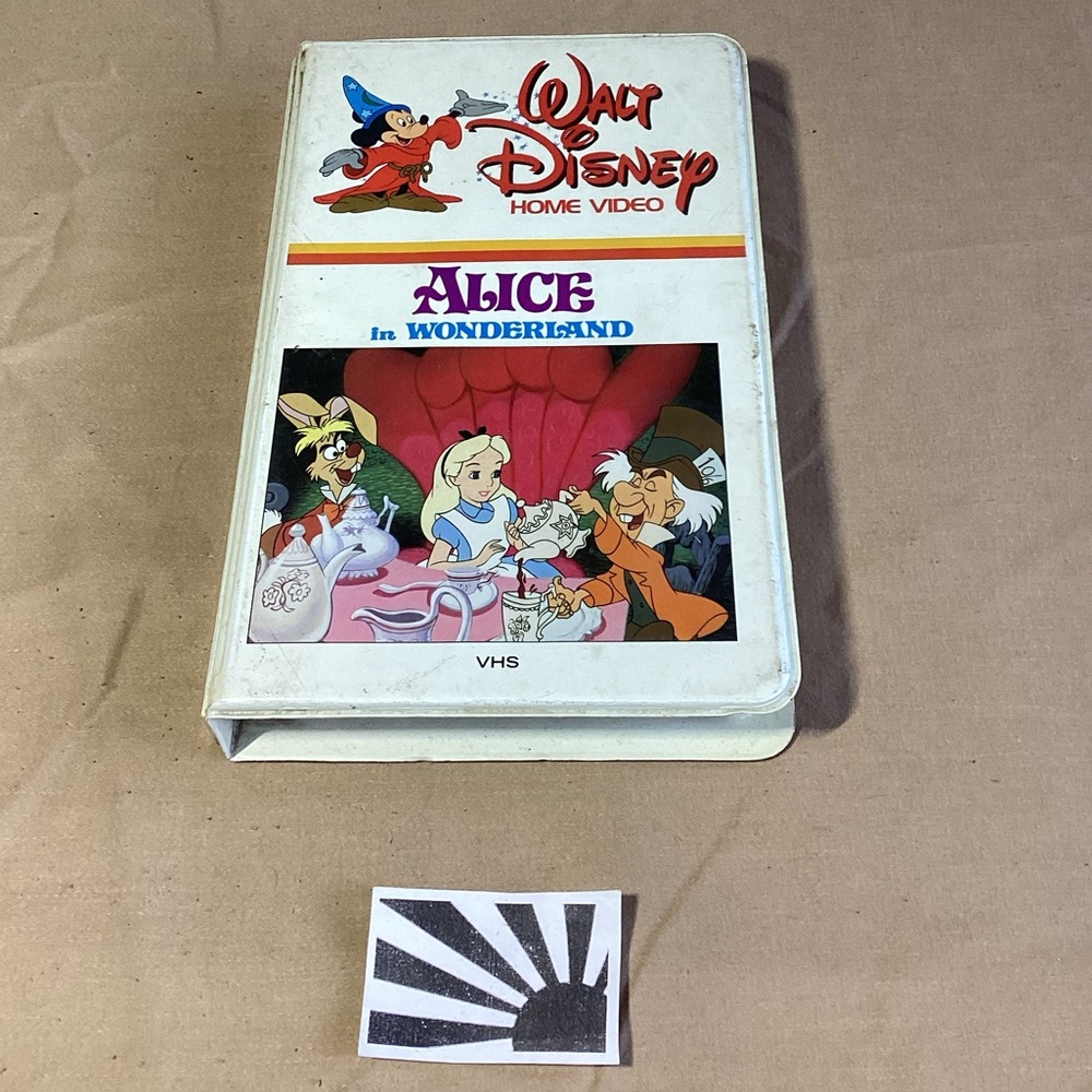 Vintage Walt Disney Home Video Alice in Wonderland VHS